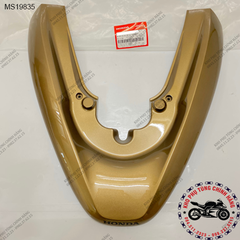 Tấm ốp tay dắt sau dành cho xe PCX đời 2010-2012. Có 4 màu : Trắng - Đen - Đỏ - Vàng