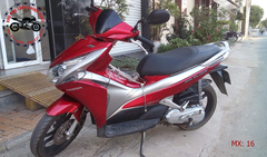 Bộ dàn áo AirBlade-2011. Có 6 màu: Đen bạc, Trắng bạc, đỏ bạc, đỏ đen, trắng xám, đen xám