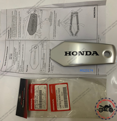 Nắp chắn nhiệt động cơ PCX nhập-2010. Màu bạc.