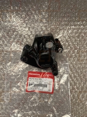 Cụm ngàm phanh trước trái