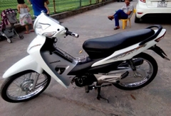 BỘ NHỰA WAVE Alpha 100- 2013 Màu Trắng