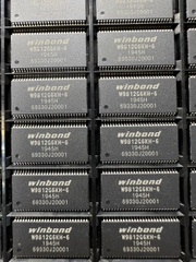 Ram vang số W9812G6KH-6 W9812G6KH TSOP(II)-54 128Mbit chính hãng Winbond