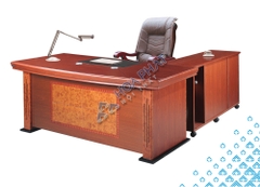 ban-giam-doc-dt1890h36