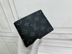 LOUIV Multiple Wallet