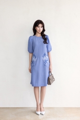 SWANLAKE | Váy Đầm Nữ Midi Suông Vải Cotton Sọc Thêu Hoa Cổ Tròn Tay Lỡ Có Túi Dạo Phố Hè D13675LW01