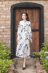 Đầm Maxi Hè Vải Cotton Boi Thêu Đục Lỗ Phom Suông Dài Hoạ Tiết Hoa Xanh Biển Swanlake - D12394LW01