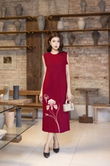 SWANLAKE | Váy Đầm Nữ Suông Sát Nách Cổ Tròn Xẻ Tà Vải Linen Thêu Hoa Cao Cấp Công Sở D13365LW01