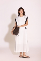 SWANLAKE | Váy Đầm Nữ Maxi Suông Sát Nách Cổ Yếm Vải Linen Trơn Hai Lớp Có Túi Dạo Phố D13877LW03