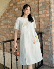 Đầm Suông Vải linen Thêu Swanlake - D11220LW03