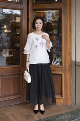 M COLLECTION | Áo Kiểu Nữ Trung Niên Tặng Mẹ Tơ Dập Ly Có Lót Thêu Hoa Tay Lỡ Xếp Tầng Xẻ Tà A12886LW01