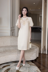 SWANLAKE | Váy Đầm Nữ Suông Tay Bí Phồng Thêu Hoa Bóng Nổi Công Sở Linen Sọc Cổ Tròn Có Túi D12873LW01