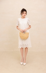 Đầm Suông Phom Ngắn Chất Cotton Thêu Đục Lỗ Swanlake- D12481LW01