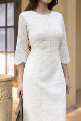 SWANLAKE | Váy Đầm Nữ Phối Ren Hoa Cao Cấp Cổ Tròn Tay Lỡ Chiết Eo Xẻ Tà Tiệc Sang Trọng D13395LW01