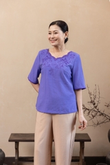 M Collection | Áo Kiểu Trung Niên Tặng Mẹ Cổ V Thêu Tiệp Đối Xứng Chất Liệu Tơ Cát - A12328LW01