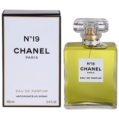 CHANEL Chanel No.19