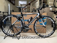 ROAD BIKE tay cầm ngang BIANCHI - Khung full Carbon, group Shimano TIAGRA 4700