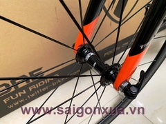 XE LƯỚT (xe mới trên 95%) : Xe đạp đua TWITTER R10 - Khung full Carbon, groupsets SRAM RIVAL 11