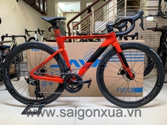 Xe đạp đua JAVA FUOCO DISC (2023) - Khung, vành full Carbon, group Shimano 105 R7000 (3 món) - 2 đĩa 11 líp . Màu Cam