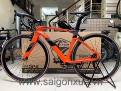 Xe đạp đua TWITTER CYCLONE PRO - Khung full Carbon, groupsets Retrospec 11 LÍP (Cam)