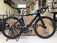 Xe đạp đua JAVA SILURO DISC (2023) - Khung nhôm vành Carbon, group Shimano 105 R7000 (2 món) - 2 đĩa 11 líp . Màu Đen