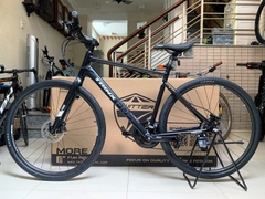Xe đạp thể thao touring TRINX (THẮNG ĐĨA DẦU), Group Shimano 24 tốc độ. Hàng nhập khẩu nguyên chiếc, mới 100%. Màu Đen