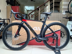 Xe đạp đua SAVA X9-2 - Khung, vành Full Carbon, group Shimano 105 R7000 (5 món), 2 đĩa 11 líp . Màu Đen