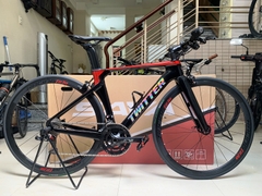 Xe đạp thể thao Road bike tay lái ngang TWITTER R5 2023 - Khung full Carbon, groupsets Retrospec 11 LÍP. Màu Đen/đỏ