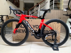 Xe đạp đua PINARELLO DOGMA F (F14) - Khung, vành Full Carbon, Full group Shimano 105 R7120 thắng đĩa dầu. Màu Đen/Đỏ