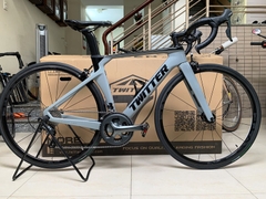 Xe đạp đua TWITTER R5 (2023) - Khung - Vành full Carbon, group SHIMANO TIAGRA 4700. Màu Xám xi măng