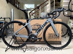 Xe đạp đua TWITTER R5 (2022) - Khung full Carbon, groupsets RETROSPEC 11 líp. Màu Xám xi măng