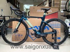 Xe đạp đua JAVA FUOCO DISC (2024) - Khung, vành full Carbon; group Shimano 105 R7120, 2 đĩa 12 líp . Màu Xanh rêu