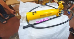 Bơm tay thủy lực TLP HHB-700a dài 715mm 2700cm3 dầu