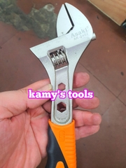 Mỏ lết cán bọc nhựa Asaki 10 inch 250mm AK-0402 và 12 inch 300mm AK-0403