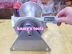 Con lăn kéo cáp điện loại đơn hình tam giác loại dày hàng nhập khẩu con lăn nhôm Kamytools KMT-3401A