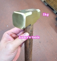 Búa đồng thau đầu vuông cán gỗ 1kg kamytools