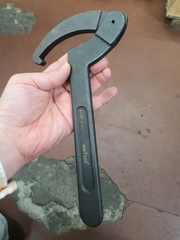 Cờ lê móc có điều chỉnh Wetools 155MM-220MM