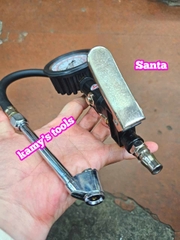 Tay bơm lốp có đồng hồ đo áp suất xe ô tô dạng thẳng Santa TBOM-T, vòi bơm lốp đầu xe máy ô tô xe tải