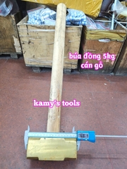 Búa đồng thau đầu vuông cán gỗ 5kg kamytools dài khoảng 700mm
