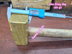 Búa đồng thau đầu vuông cán gỗ 5kg kamytools dài khoảng 700mm