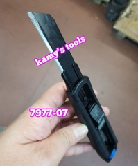 Dao rọc giấy Kingtony 7977-07 dài 180mm thép SK4 có khóa lưỡi và Lưỡi dao rọc giấy Kingtony 7977-07P02