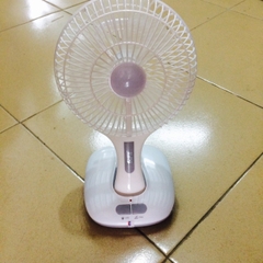 Quạt tích điện kiêm đèn LED và sạc dự phòng