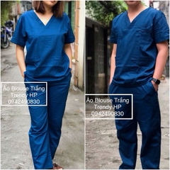 Bộ blouse cao cấp cổ tim xanh Navy - bộ scrubs kỹ thuật viên, spa, nha khoa, thẩm mỹ viện nam nữ