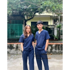 Bộ Scrubs Cổ tim Cotton Cao Cấp màu Xanh Tím Than cho bác sĩ, phòng khám, spa, thẩm mỹ viện