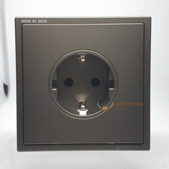 Moudle ổ cắm schuko 16A có chân tiếp địa màu xám (grey) cao cấp Simon i7 701687-61