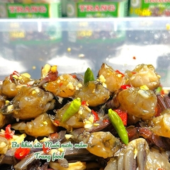 Ba khía sữa muối nước mắm - Hộp 700g (400g Ba khía sữa + nước mắm)