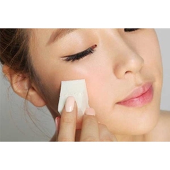 Bông Phấn Ướt Vacosi QUARTER SPONGE 2PCS Tam Giác Vuông BP11 (Bịch 2 Cái)