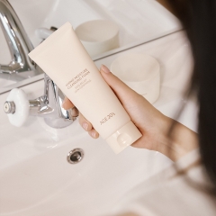 Minisize 20ml - Sữa rửa mặt Age 20's Amino Moisture Cleansing Foam cung cấp độ ẩm cho da mềm mịn