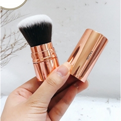 Cọ tán phấn phủ đầu cọ tròn bỏ túi VACOSI Powder Brush giúp phấn bền và đều màu hơn - M21 chinh hãng