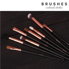 Cọ phủ và tán bầu mắt Vacosi Shader Brush E04 2g