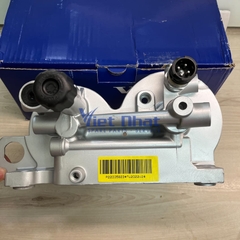 Đế lọc nhiên liệu Volvo 22035823 kèm cảm biến cho động cơ TAD1631GE